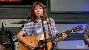 Molly Tuttle "Gentle On My Mind"