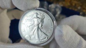 Самые популярные инвестиционные монеты! Стоит ли покупать серебро?