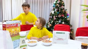 Катя повторяет все за Максом