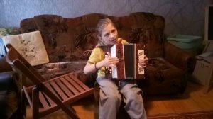 Как играть бас аккорд на баяне левой рукой