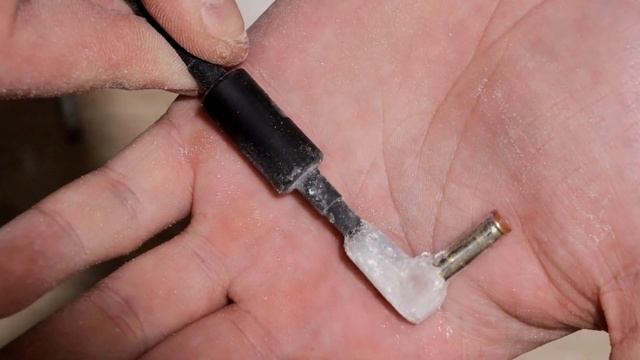 СУПЕР КЛЕЙ + СОДА. Делаю зарядку на ноутбук LENOVO G580. Часть 2 смотреть онлайн