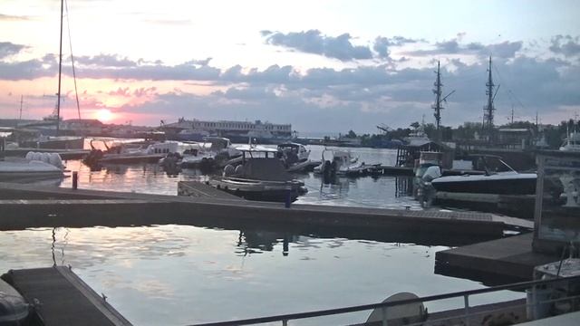 Болгарский танец ХОРО на берегу моря.