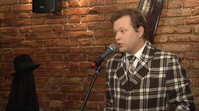 Максим Горбенко читает стихотворение "Про студентов"