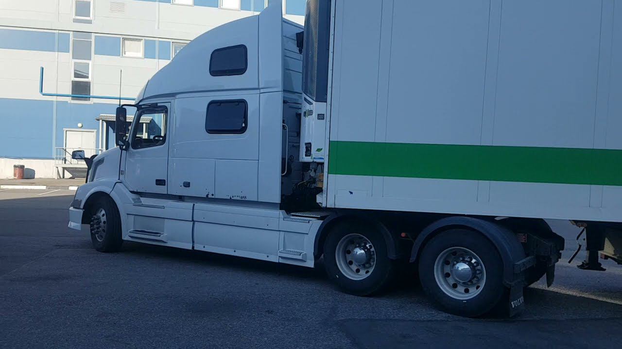 Дальнобой на Volvo VNL. Работу работаю.