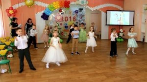 танец в детском саду   "мы маленькие дети !"