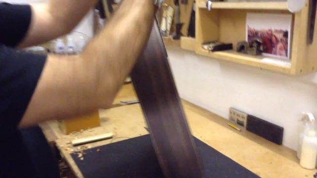 Pablo Requena Carving the neck on a classical guitar 3 смотреть онлайн