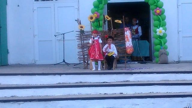 Настя Иванова-Семечки.