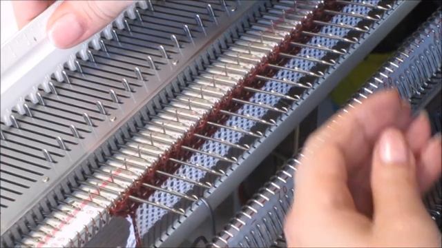 Что делать, чтобы не заворачивался низ изделия. #маринабехтер смотреть онлайн