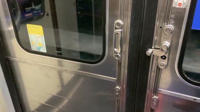 Звук открытия и закрытия дверей метро и начало движения смотреть онлайн