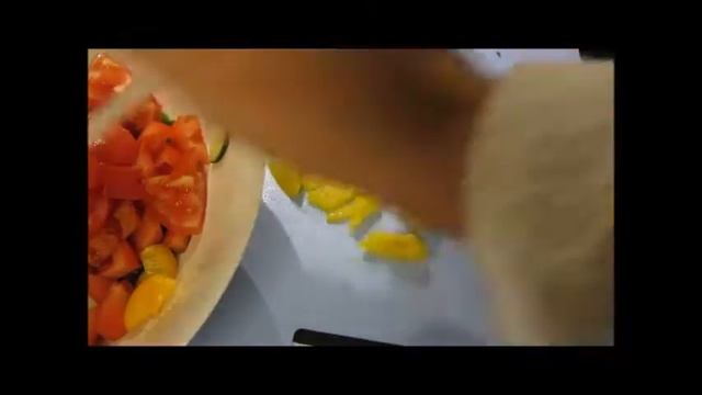 Овощной салат с апельсином смотреть онлайн