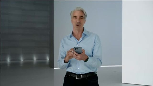 WWDC 2022 Apple Lock Screen - New Features and Enhancements смотреть онлайн