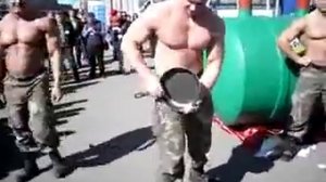 Вот что значит русский богатырь!!!