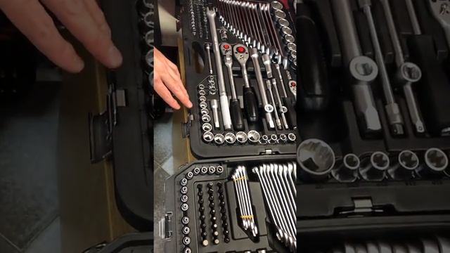 Набор инструментов FORCE (Форс) 142 и его конкурент смотреть онлайн