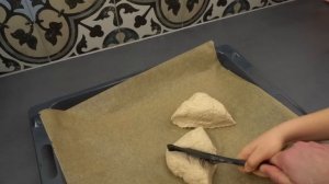 5 jähriger Bäcker backt die besten Brötchen ohne Mehl!