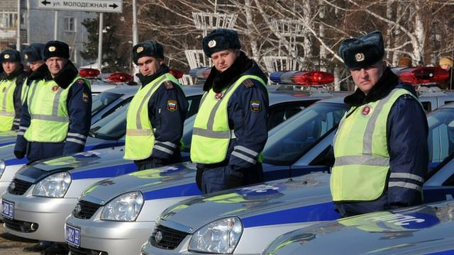 Штрафы для сотрудников ГИБДД одобрило более 90% респондентов. Рассказываю о новой инициативе ЛДПР смотреть онлайн