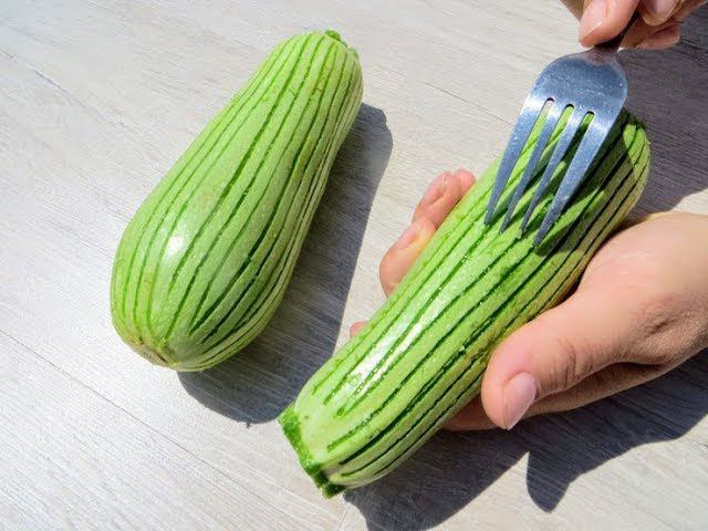 Поцарапайте кабачки для этого рецепта вилкой - будет вкуснее! Zucchini with meat