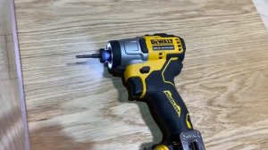 01 Детский стул из массива; мнение об импакте Dewalt dcf 801