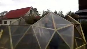 12 04 14  Как построить купольную теплицу за 4 дня 1 человеку