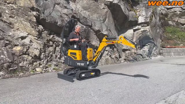 Миниэкскаватор Yuchai YC10 в работе смотреть онлайн