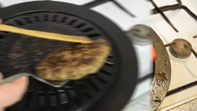 Чугунная сковорода "Гриль-Газ". Жарит без лишнего жира