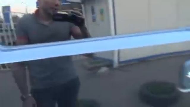 ОСМОТР И ПОКУПКА HUMMER H2 И СРАВНЕНИЕ С HUMMER H3 смотреть онлайн