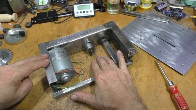 Компактная  и тихая циркулярка.