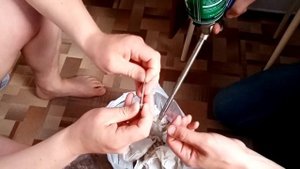 Прикол ржака. Как утеплить запенить окно без снятия подоконника