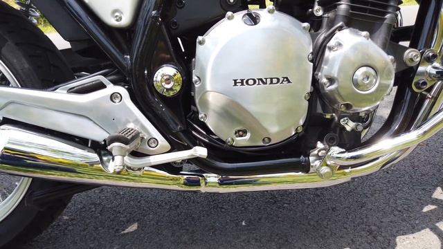 HONDA CB 1100 REVIEW