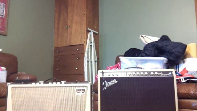 Tone King Comet 40B vs. Fender Custom Shop Dual Professional - short vid смотреть онлайн