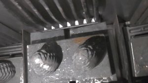 Правильная укладка камней и чугуна в бак для камней. Банная печь "РусСауна". Секреты банной печи.