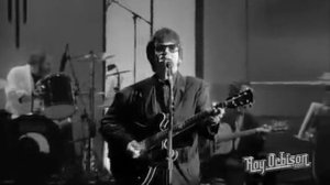 Roy Orbison - "Blue Angel" from Black and White Night