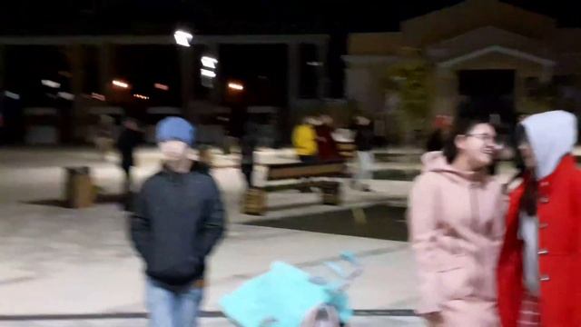 Вечерняя программа. Мы на площади им. Ленина г. Ишимбай. Всё классно. смотреть онлайн