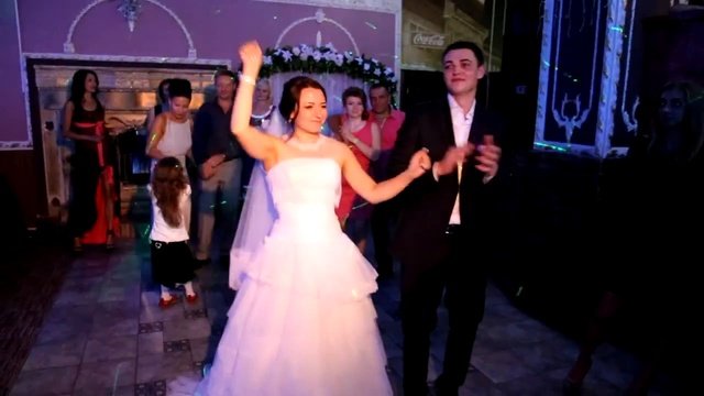 ВЕДУЩИЙ ШОУМЕН