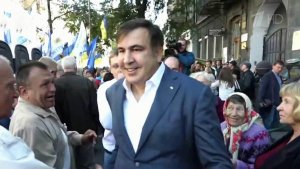 Михаил Саакашвили в Киеве вспоминает легенду о спартанцах и грозит отставкой Порошенко