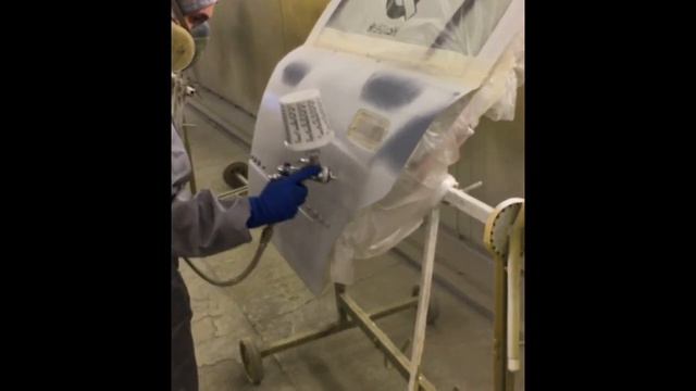 Teljes autó fényezése Q-Refinish termékekkel смотреть онлайн