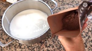 Шоколадный Пирог с Вишней?