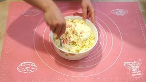 Рулет из лаваша с краб. палочками и плавленным сыром / Lavash roll with crab sticks and cream chees