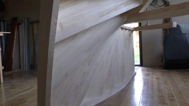 Предварительная сборка новой лестницы в мастерской смотреть онлайн