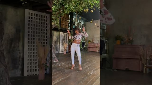 Lady style Bachata смотреть онлайн