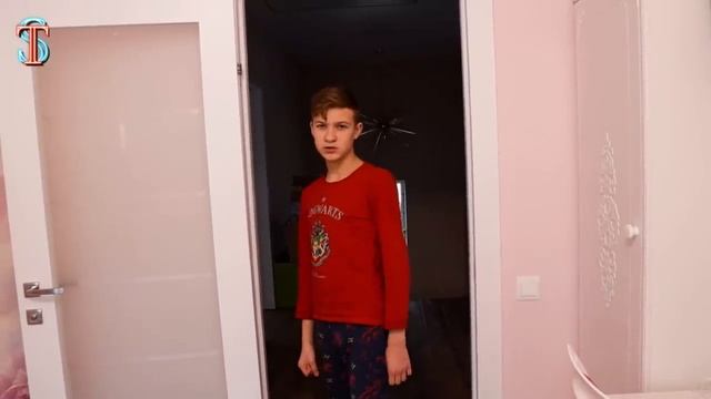 БУКВА F НАПАЛА на НАС! Алфавит ЛОР в реальной жизни 2 серия Alphabet Lore in real life смотреть онлайн