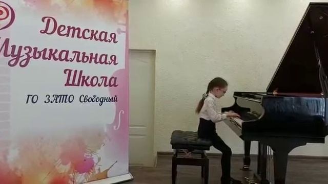 Средняя группа (5кл.), Габдушева Дарина, Р. Рейнгольд «Скерцетто», Ю. Слонов «Прелюдия». смотреть онлайн