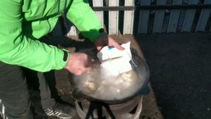 Куринная голень по - кремлевски / Как приготовить курицу в казане на углях