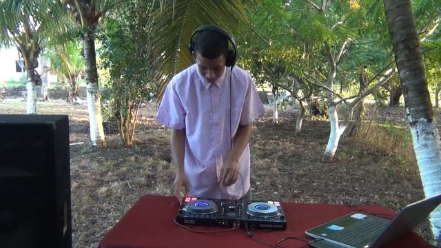 REGGAETON MIX | KAROL G, Justin Quiles, Farruko, ROSALIA, Darell, J Balvin - DJ Lev MashUps смотреть онлайн