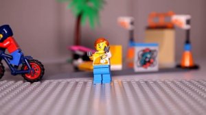 Lego City 60290 Skate Park Speed Build with new for 2021 Road Plates