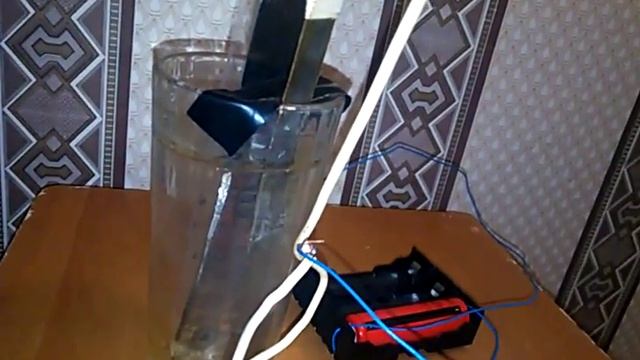 Делаем отверстия электролизом