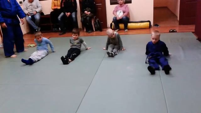 Открытое занятие. Разминка. Training SPORTY KIDS смотреть онлайн
