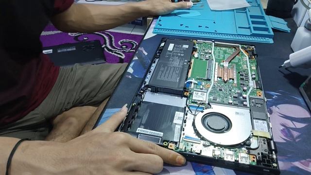 Laptop Asus 14 A1400E Core i3 gen 11, Apakah bisa diupgrade? смотреть онлайн