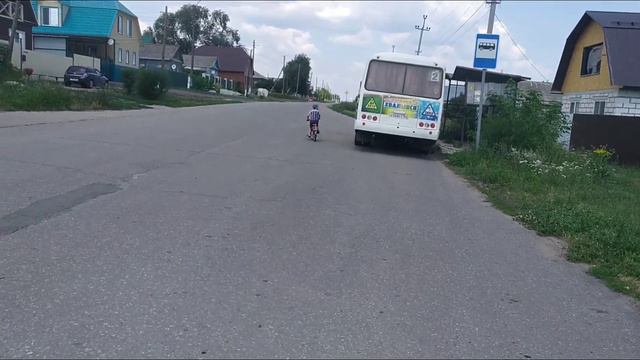 ДОМ В ДЕРЕВНЕ. ДЕНЬ 69. СТОЛ И ЛАВОЧКИ ДЛЯ БЕСЕДКИ ГОТОВЫ! ПРИВЕТ ОТ МЕНЯ ТАТАРСТАНУ! смотреть онлайн