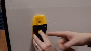 Checking out the new DW0100 Stud Finder from DeWalt