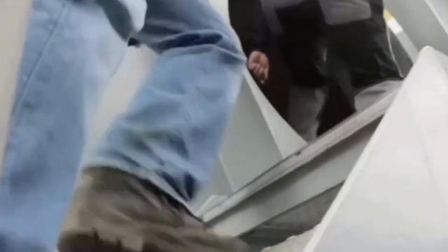 #Вот так работает корабль с колоколом, который осушает дно реки.#вот смотреть онлайн